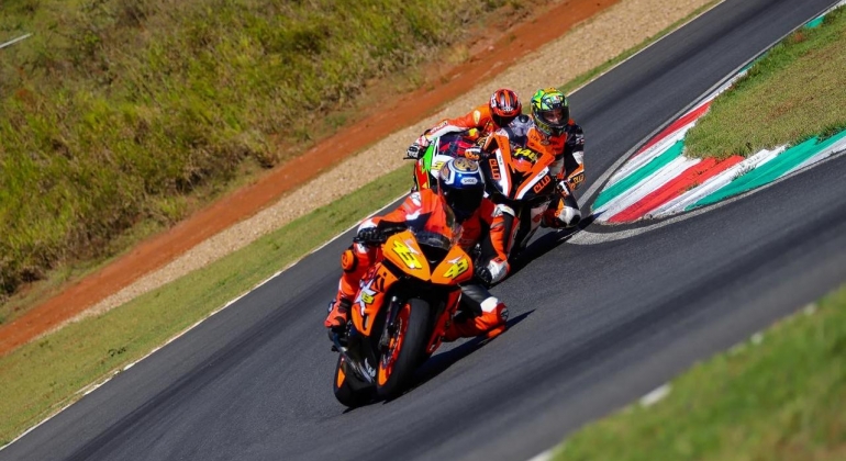 Piloto de Lagoa Formosa fica em 3º lugar na segunda corrida do campeonato carioca 600 light de motovelocidade Piloto de Lagoa Formosa fica em 3º lugar na segunda corrida do campeonato carioca 600 light de motovelocidade