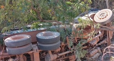 Caminhão carregado com calcário sofre acidente na MG-188 município de Coromandel