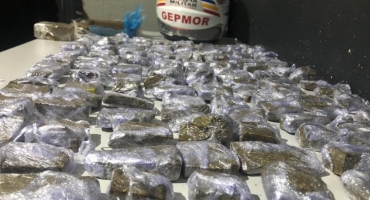 GEPMOR aprende homem de 23 anos com grande quantidade de drogas em Patos de Minas