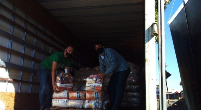 Mesa Brasil SESC entrega 8 toneladas de doações de alimentos e kits de higiene em Patos de Minas