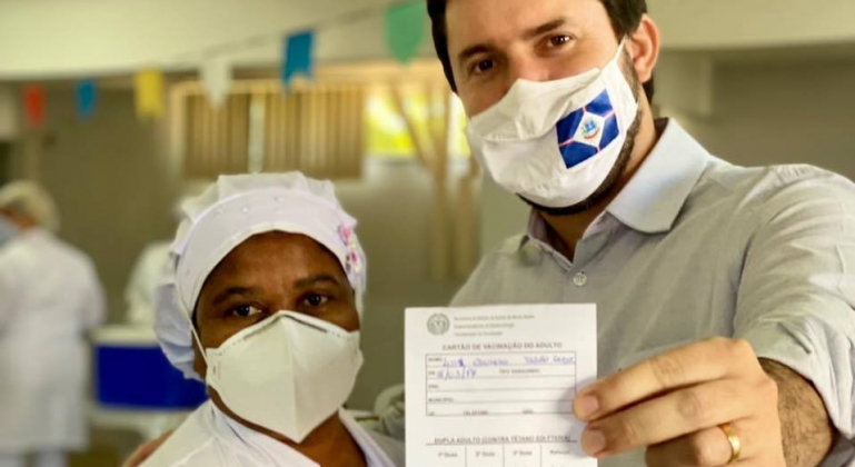 COVID-19: pessoas de 37 anos completos são vacinas nesta segunda-feira (26) em Patos de Minas