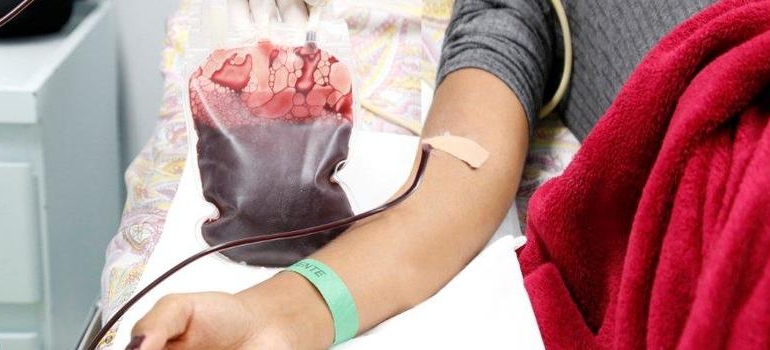 Hemominas convoca doadores de sangue O positivo e todos os grupos negativos