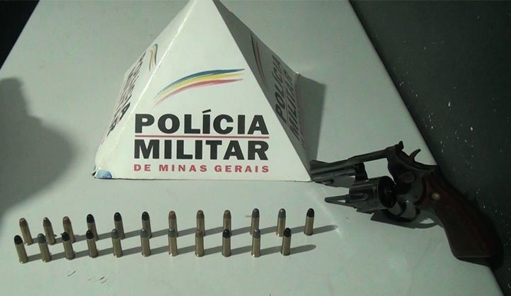 Polícia Militar aprende revólver e munições com homem de 32 anos em Patos de Minas