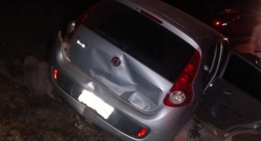 Motorista com sintomas de embriaguez provoca acidente na MGC-354, em Presidente Olegário