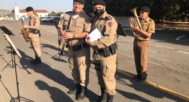 Homenagens marcam o Dia do Soldado em Patos de Patos