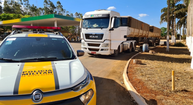 Motorista de carreta é flagrado praticando direção perigosa e embriagado na MG-188 em Coromandel 