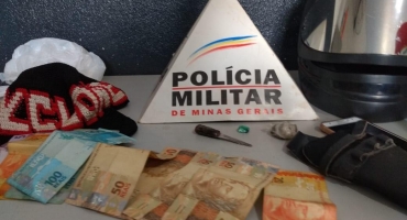 Polícia Militar prende suspeito de roubar aproximadamente 3 mil reais e atirar em para-brisa de automóvel em Patos de Minas