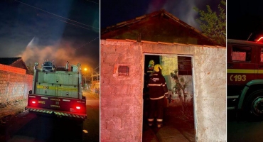  Garota de 9 anos é morta a facadas; população mata suspeito e incendeia casa do autor 