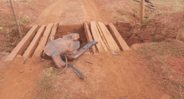 Moradores reclamam de situação precária de mata-burros que ficam na região de Cabeceira do Areado no município de Patos de Minas