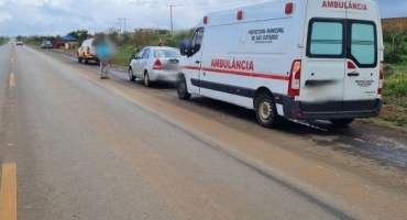 Ambulância de São Gotardo se envolve em acidente na BR-354 no município de Rio Paranaíba