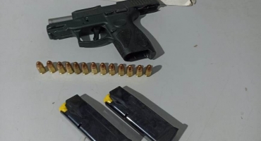 Com ciúmes da mulher homem efetua disparos com pistola em Patos de Minas e acaba detido