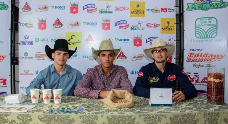 Competidor que já montou no rodeio da Festa do Feijão em Lagoa Formosa é campeão mundial de rodeio 