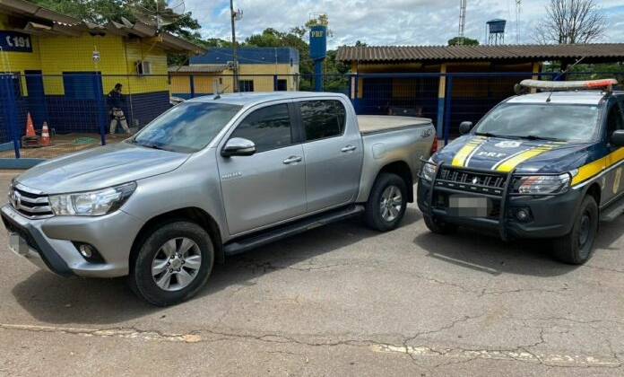 Toyota/Hilux clonada é apreendida na BR 365 pela Polícia Rodoviária Federal 