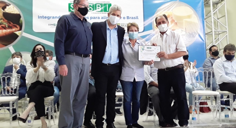 Cispar recebe Título de Adesão ao Sistema Brasileiro de Inspeção de Produtos de Origem Animal (Sisbi-POA)