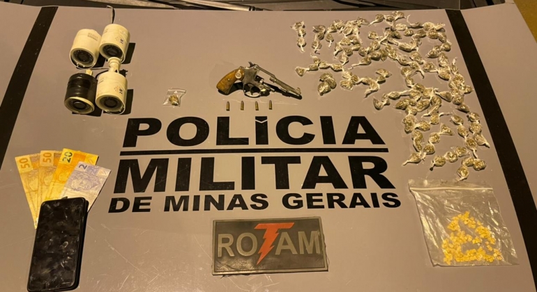 Lagoa Formosa: Polícia Militar apreende drogas, arma de fogo e encaminha suspeito de tráfico para a delegacia