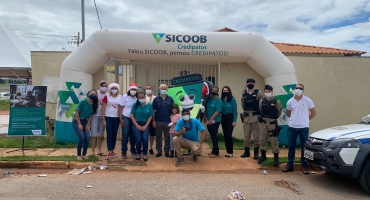 Sicoob Credipatos realiza distribuição social de Brinquedos em Patos de Minas 