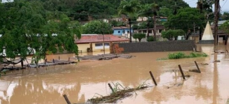 Cuidados com a energia elétrica durante enchentes devem ser redobrados, orienta Cemig