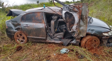 Homem de 38 anos fica ferido em capotamento na MG-462 em Patrocínio