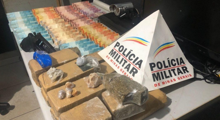 Jovem é preso com aproximadamente 9 quilos de maconha e crack em Patos de Minas