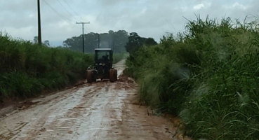 Desvio de Lagoa Formosa/Santana de Patos para chegar a BR-365 está intransitável 