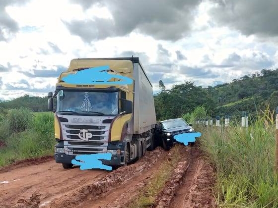 Estrada que liga Lagoa Formosa/Santana de Patos à BR-365 está novamente intransitável 