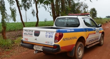 Acidente de trabalho: Idoso morre prensado entre trator e carreta 