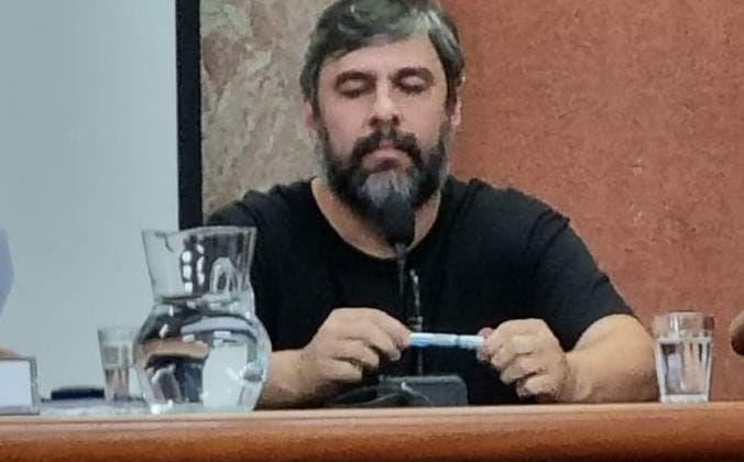 Carmo do Paranaíba – Prefeito, César Caetano, se defende em sessão da Comissão Processante; confira na íntegra