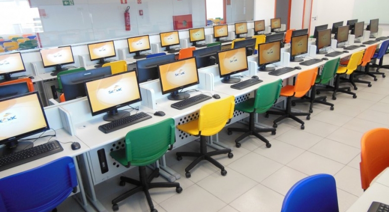 SENAC em Patos de Minas oferta mais de 250 vagas gratuitas para cursos técnicos a distância
