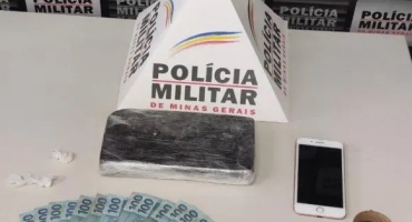 Polícia Militar e PRF apreendem mais de 1 quilo de cocaína pura em fundo falso de automóvel 