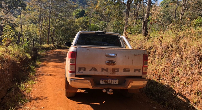 Caminhonete tomada de assalto na zona rural de Presidente Olegário é recuperada pela PM