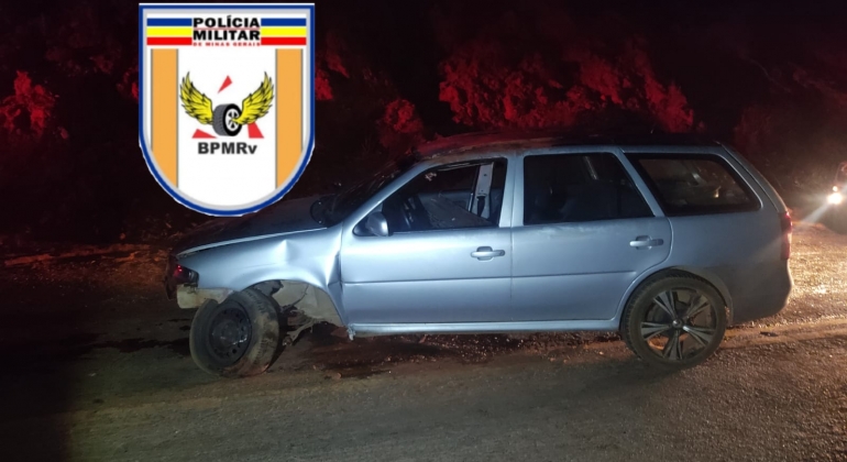 Motorista embriagado agride policial após se envolver em acidente na MG-235