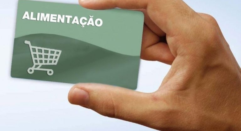 Após cancelamento do serviço de vale-alimentação, servidores devem receber valor em conta nesta sexta-feira (10/6)