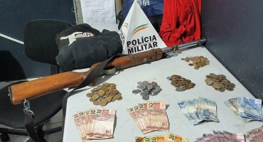 Polícia Militar de Patos de Minas prende suspeitos de cometer assalto em padaria 