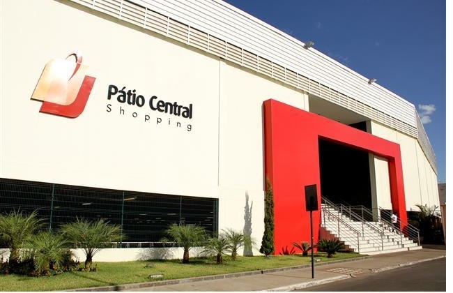 Bandidos furtam dinheiro e relógios em loja do Pátio Central Shopping em Patos de Minas