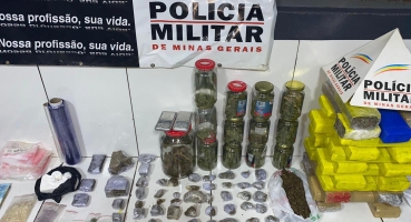 Patos de Minas: Polícia Militar apreende grande quantidade de drogas e prende casal no Bairro Nossa Senhora de Fátima