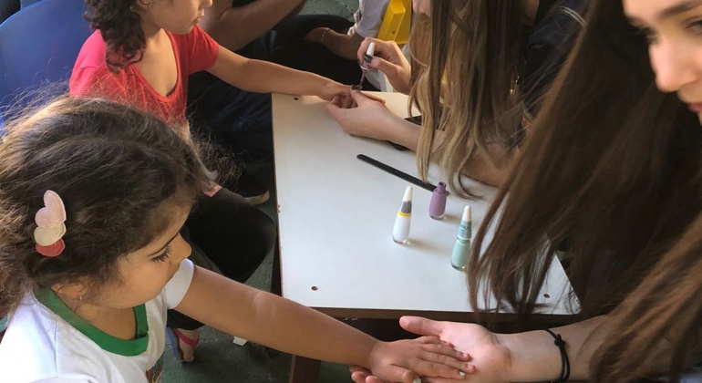 Lagoa Formosa: alunos do Ensino Médio Tempo Integral da Escola Estadual Nossa Senhora da Piedade realizam trabalho social