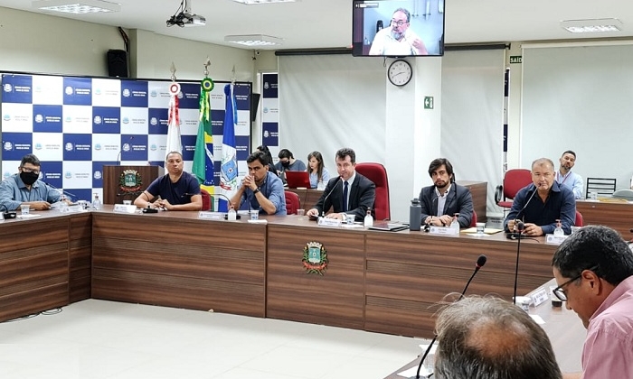 Patos de Minas: Câmara Municipal convoca reunião especial para discutir “Tarifa Social” e repasses financeiros à empresa Pássaro Branco