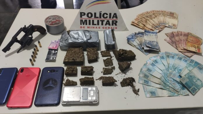 São Gotardo – Dois jovens são presos por tráfico de drogas e posse ilegal de arma de fogo