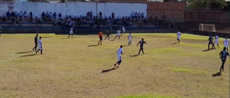 Ouro Verde vence o Niterói no jogo de ida da semifinal do Campeonato Regional