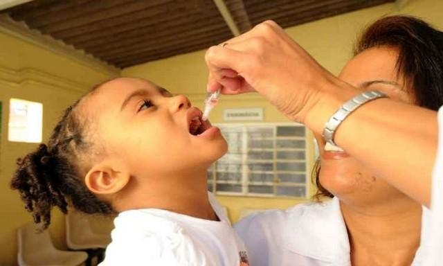 Carmo do Paranaíba atinge 95% da meta contra a polio e pertence à única região de Minas que conseguiu o feito com a vacinação