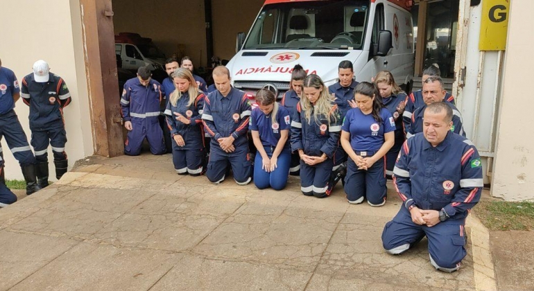 Na despedida do SAMU Municipal em Patos de Minas; servidores choram e dizem que irão à Justiça