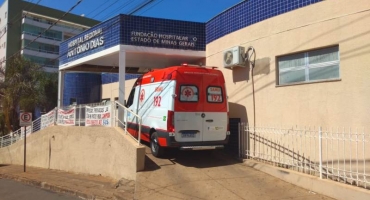 Criança de seis meses é socorrida em estado grave após cair de carrinho de bebê em Patos de Minas 