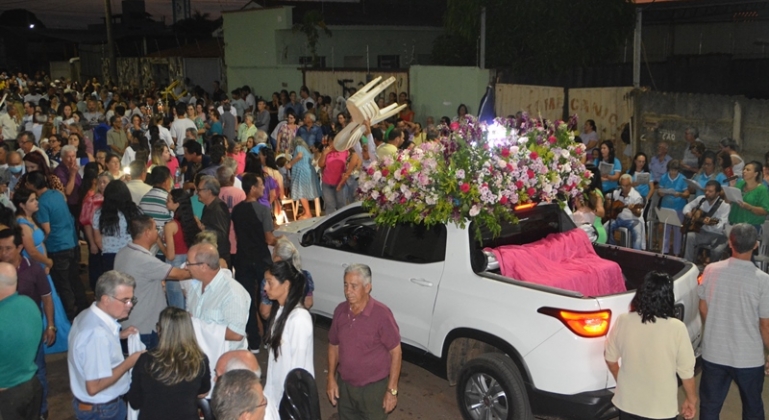 Festa de Nossa Senhora Aparecida em Lagoa Formosa é encerrada com missa e procissão 