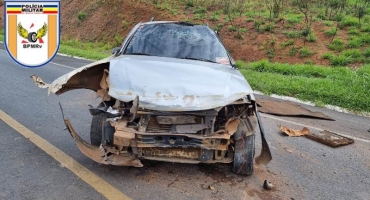 Motorista e passageiro ficam feridos em acidente na BR-354 entre Lagoa e Patos de Minas 