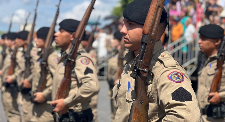  Patos de Minas: 10ª RPM realiza formatura de 27 policias militares 