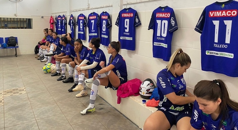 Equipe feminina da URT vence seu primeiro amistoso