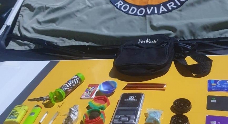 Carmo do Paranaíba – Jovem de 23 anos é preso por tráfico de drogas