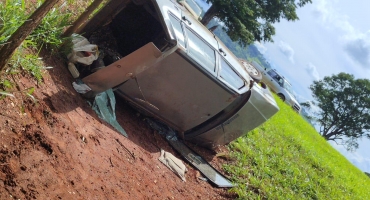 Motorista capota veículo na região de Água Limpa anda dois quilômetros a pé e morre 