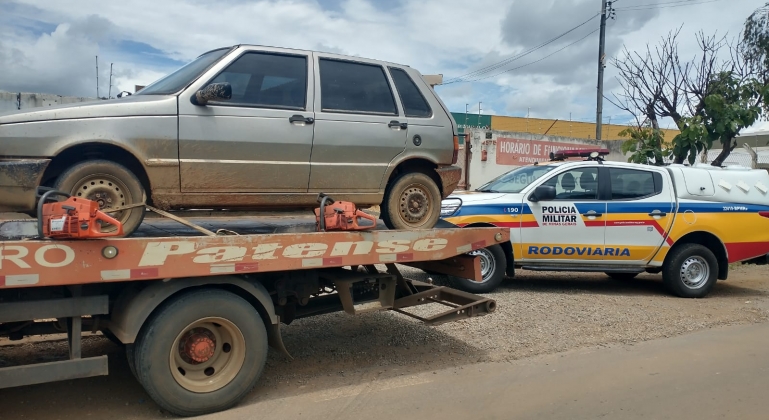 Patos de Minas: Polícia Militar Rodoviária recupera na BR-354 um veículo e motosserras furtadas