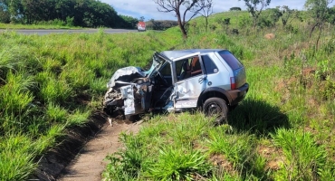 Rapaz natural de Patos de Minas morre em acidente na BR-146 em Serra do Salitre 